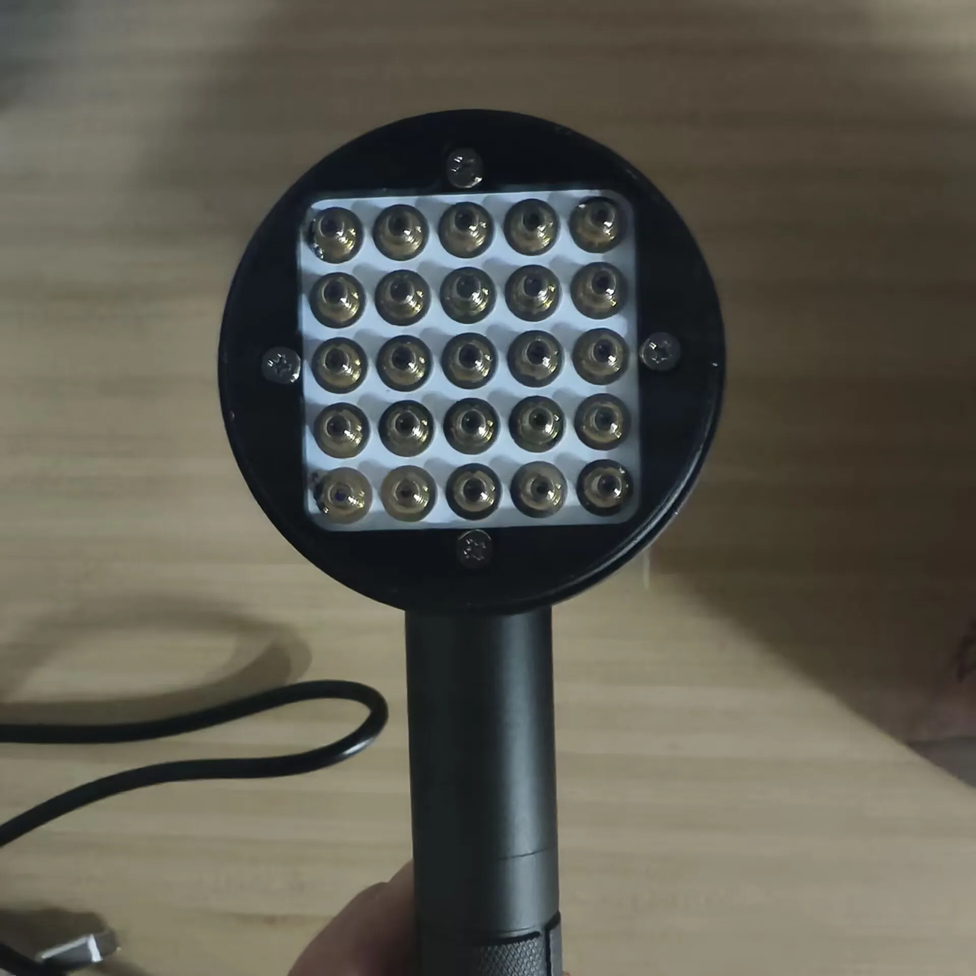 

Портативный аппарат для холодной лазерной терапии: 25 LED, 808 нм инфракрасный, 650 нм красный свет, для облегчения боли при ишиасе, проблемах с суставами и мышцами (LLLT)
