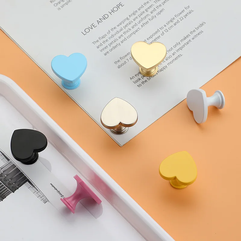 Children's room wardrobe drawer handle colorful heart-shaped creative cabinet handle tatami kitchen cabinet pull handle