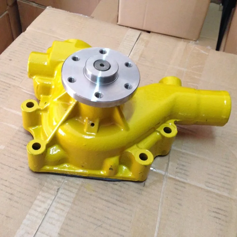 Excavator Parts Engine Parts Suitable for Komatsu Water Pump of Excavator PC120-5,PC200-5