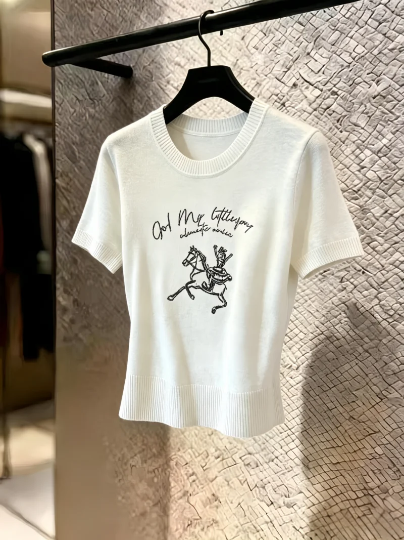 

Summer New Women's Loose Fit Short Sleeve Knitted Top Embroidered Cartoon Self-Keeping Style Gentle And Versatile