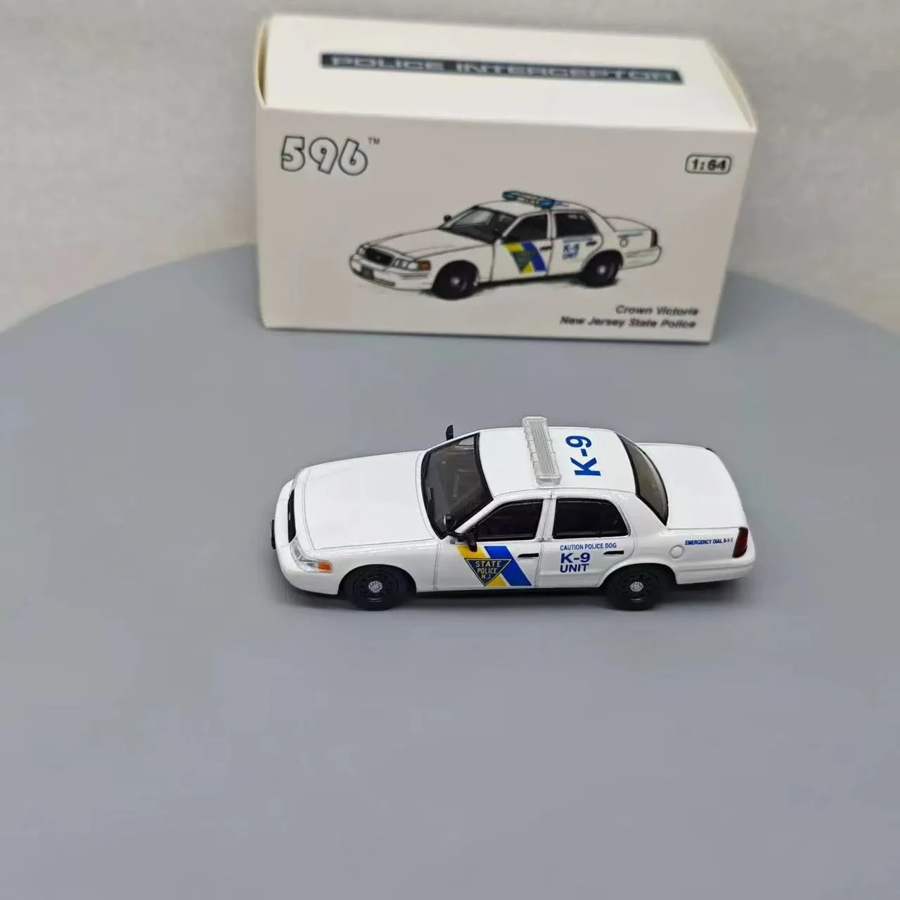 596 1:64 Wagoneer/CV/Tahoe/Suburban/Express/ Taurus alloy car model
