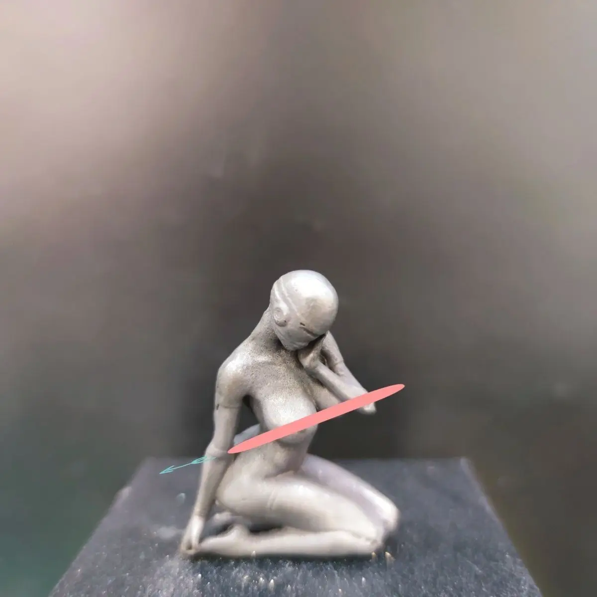 

Mini Copper Antique Mechanical Girl Decorative Statue Small Vintage Home Decor & Collectible Figurine for Desk Modern Art Lovers