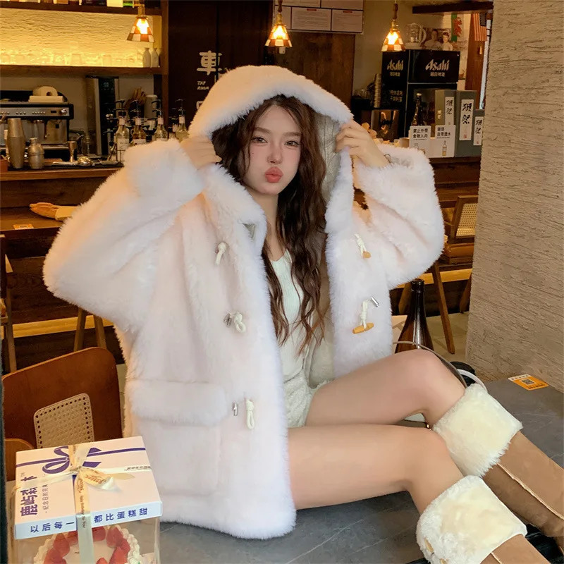 2024 Winter New Tuscan Suede Fur All in One Women's Lambhair Hoodie with Horn Buckle and Sheep Trimming Fur Coat