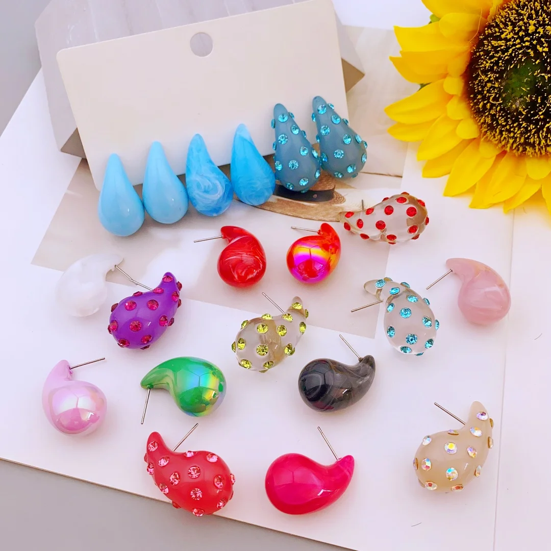 

Vintage-Style Acrylic Drop Earrings Set of 3 Pairs for Women Daily Wear And Party Accessory