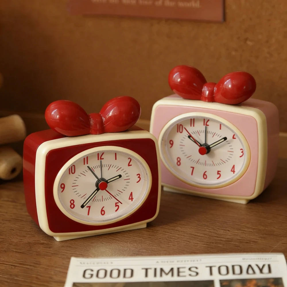 Vintage Alarm Clock Battery Powered Desktop Prop Classic Time Monitor Mini Ornament Home Gift for Interior Living Room Decor
