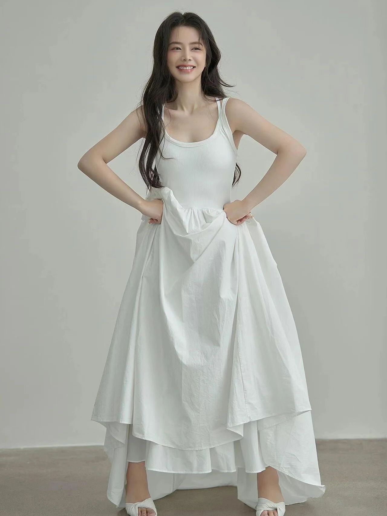 

Studio New Style Korean Simple Personal Photography Clothing High-End Light Oxygen Girl Portrait Art Photo Costume