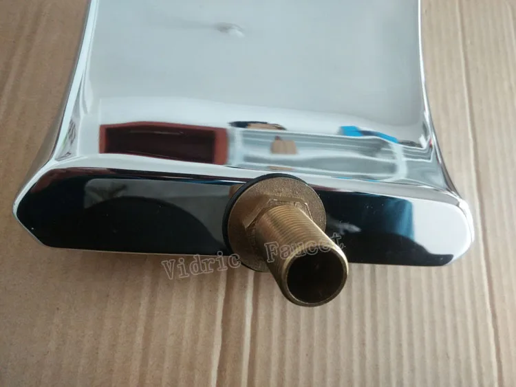 Bathtub effluent waterfall faucet , Split type bathroom american waterfall cylinder side outlet faucet water injection nozzle