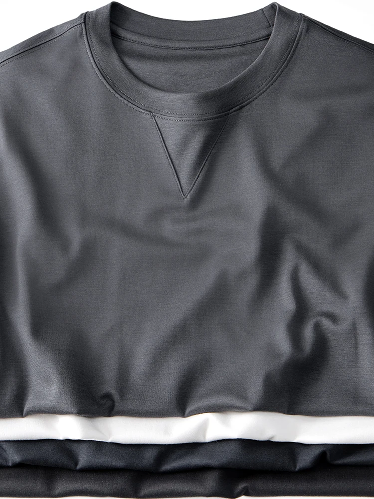 

Шикарная новая мужская футболка White Ice Silk ort Sve, летняя легкая дышащая удобная круглая футболка Ne Faionable Urban Sle