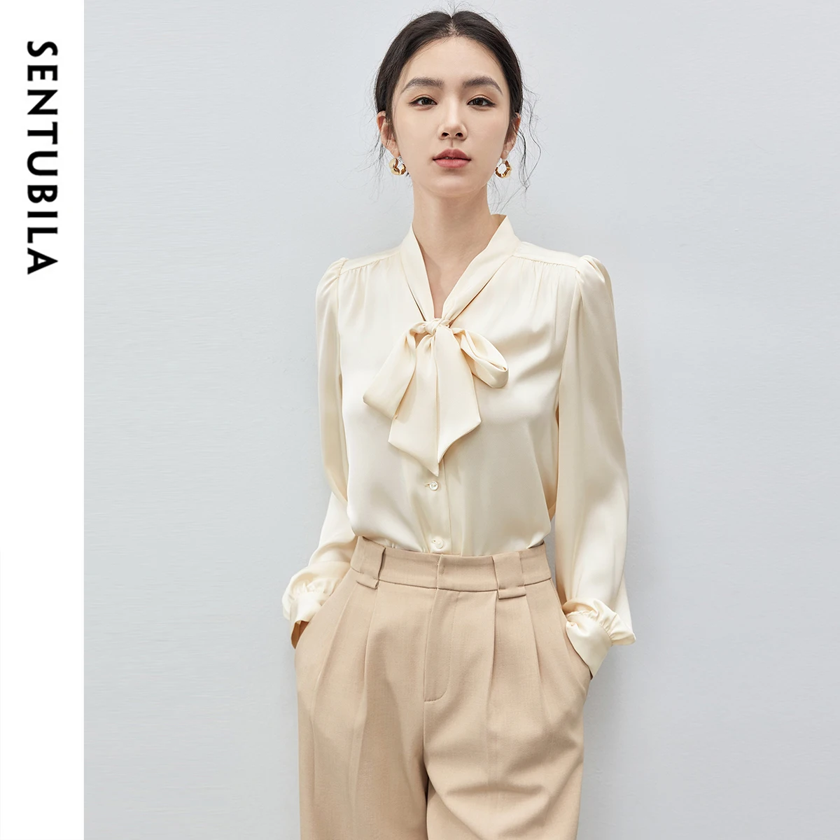 

SENTUBILA Women's Elegant Bow Blouse 2026 Spring Autumn Lace-up Collar Folds Long Sleeve Business Office Workwear Tops 143C55801