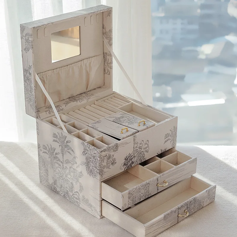 Refreshingly Elegant Jewelry Box necklace box case ring case box