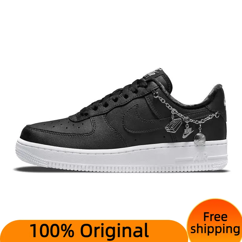 

Черные женские кроссовки Nike Air Force 1 Low LX с подвеской