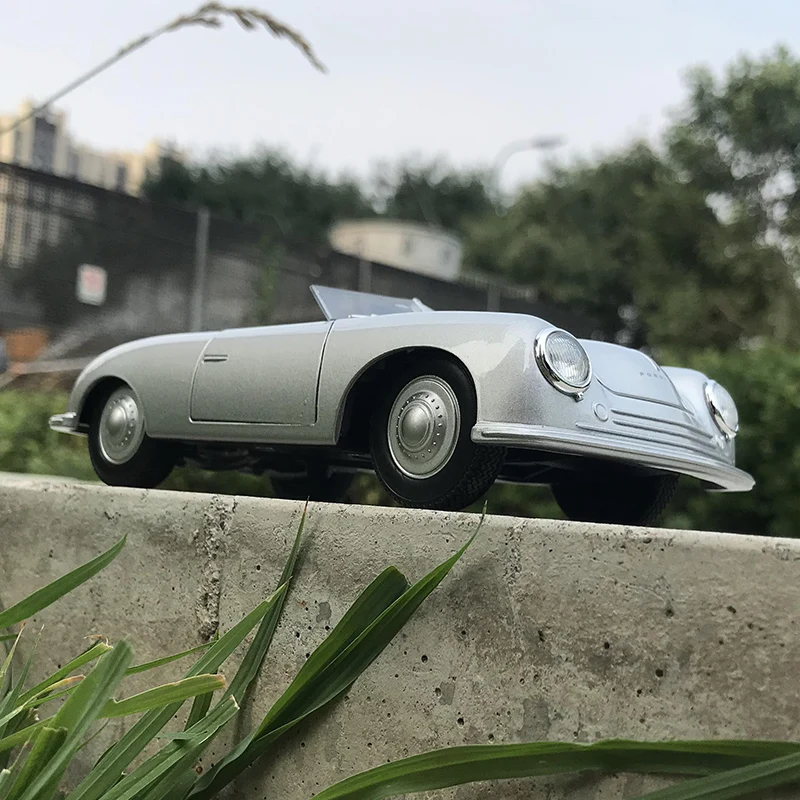 WELLY 1:24 Porsche 356 No.1 Roadster Alloy Car Diecasts & Toy Vehicles Car Model Miniature Scale Model Car Toys For Children