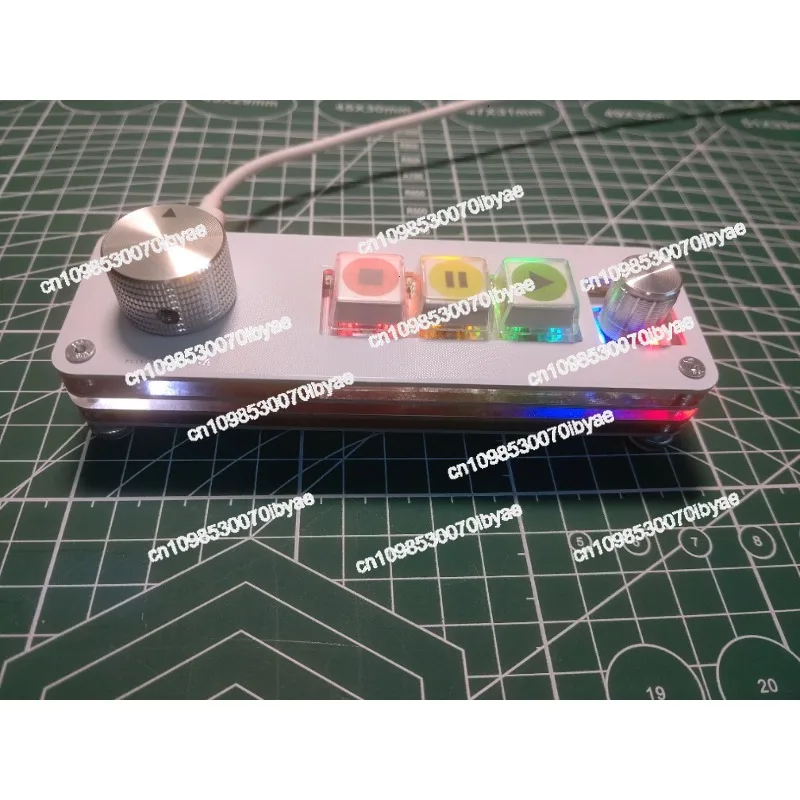 Protocollo MIDI dedicato Qlab Performance professionale Media Assistente riproduzione audio Controller riproduzione musicale