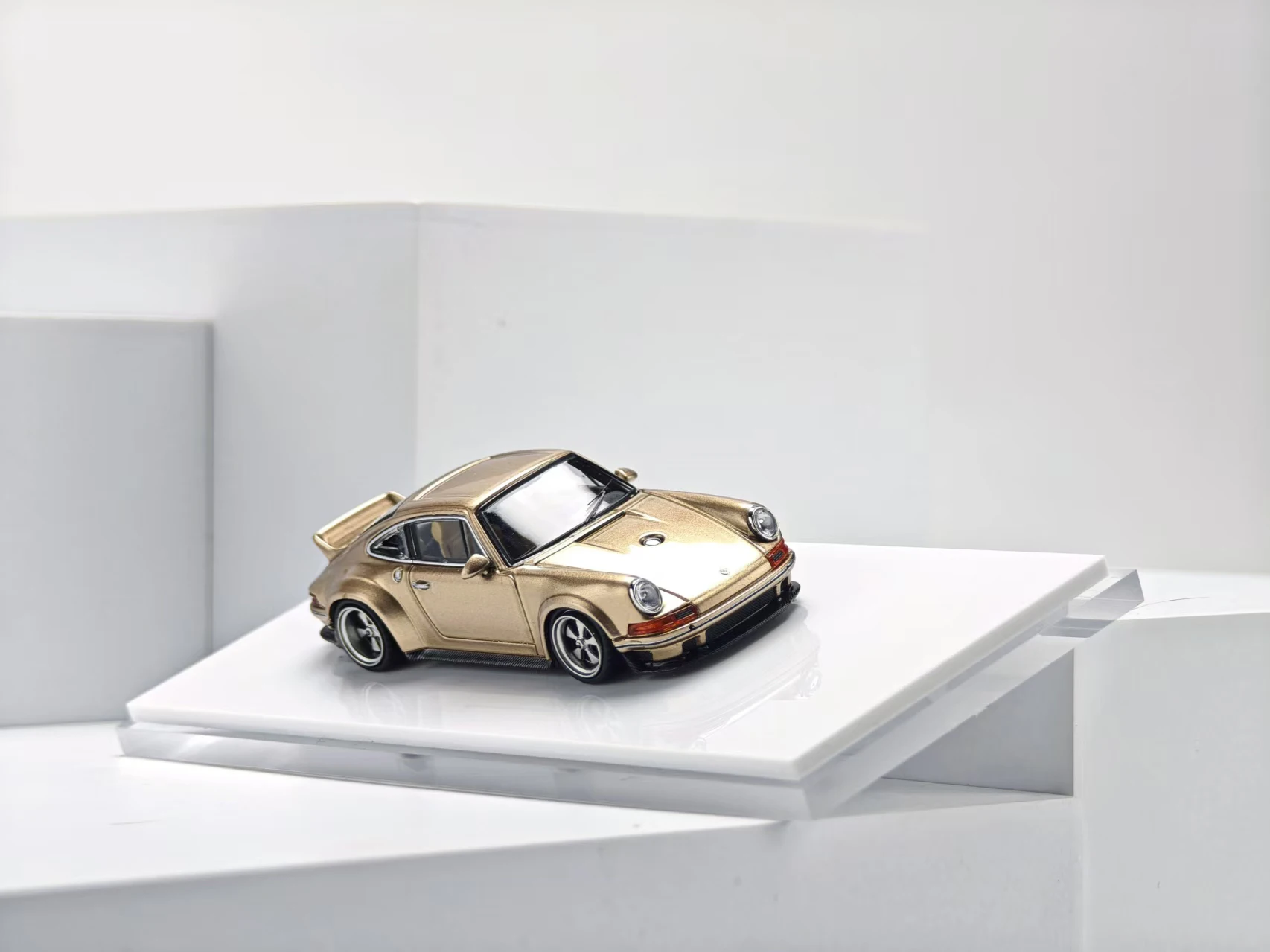 先行販売-ジンシットモデル-1-64-シンガー-dls-ダイキャストモデルカー