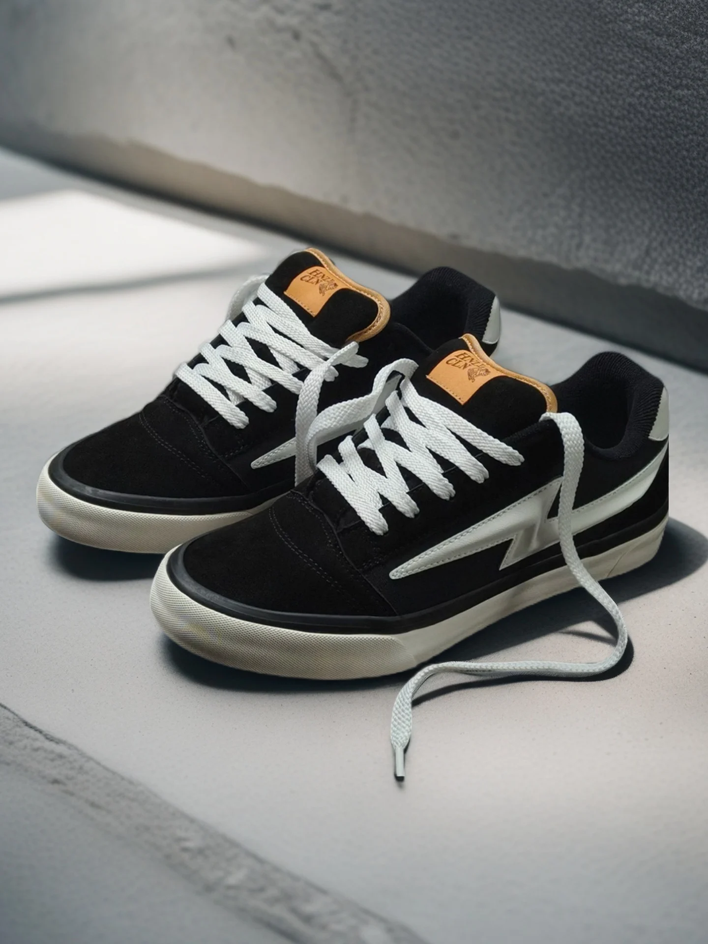 Low Top Skate oes ex Casual Sneakers Retro Bla American Bread oe Collaborative Flat Heel round Toe Rubber Outsole