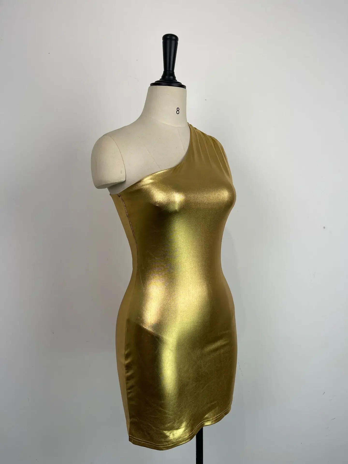 Metallic Gilding One Shoulder Bodycon Mini Party Dress Women Sexy Sleeveless Shiny Slim Night Clubwear Sweet Birthday Outfits