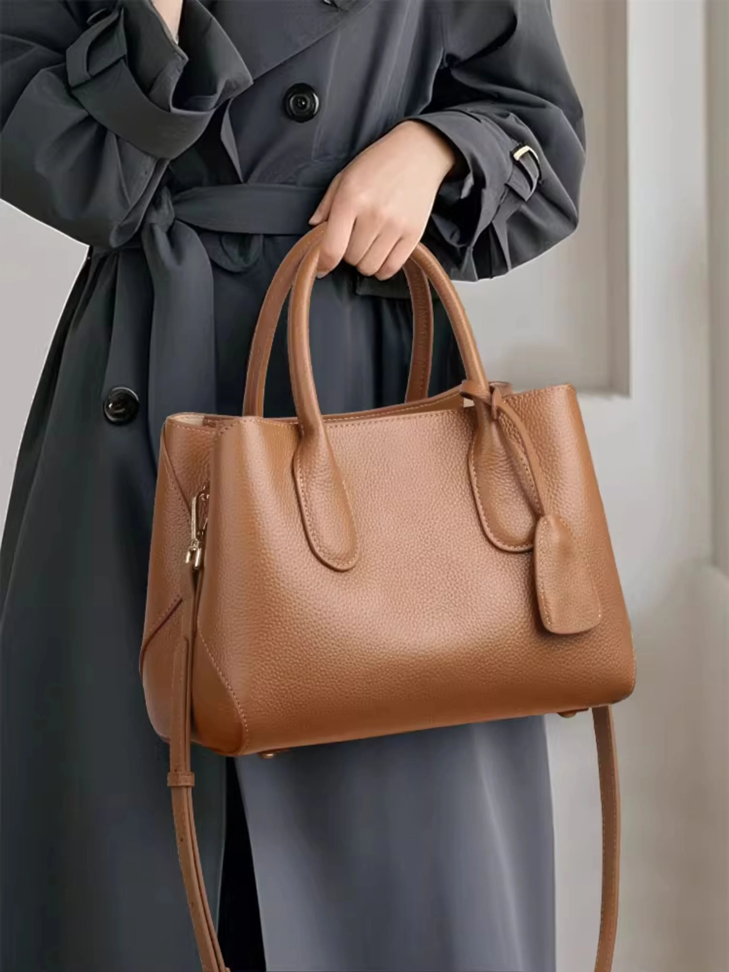 

Genuine high-end top-grain women's cowhide handbag, soft leather comfortable and casual women's bag, crossbody bag