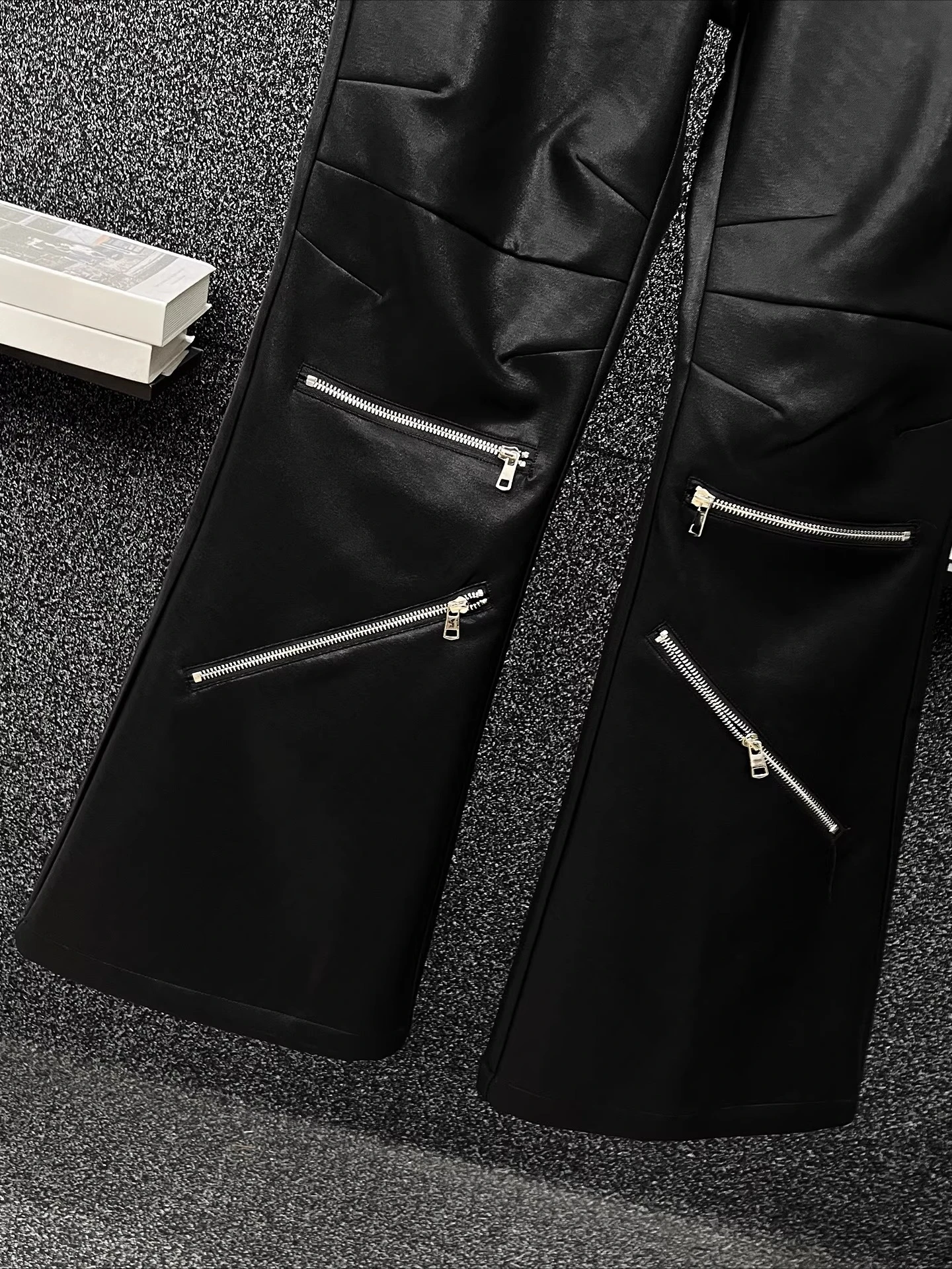 Men's 2025 Spring Autumn New Fashion Loose Comfort Micro Flared Pants Male High Street Pants High-end Multi-zipper Chic Trousers