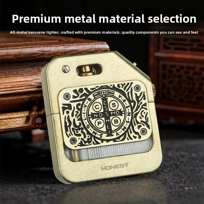 

HONEST Knurled Constantine Pattern Fuel Lighter, Retro Men's Gift Lighter, Ejection Windproof, Cigarette Accessories