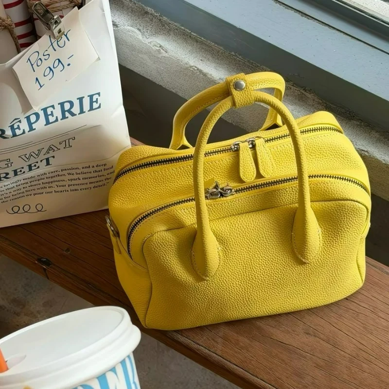 

Modern and Fashionable High-end Boston Bag, Women's Cross-body Bag on One Shoulder, Large-capacity Versatile Commuting Handbag