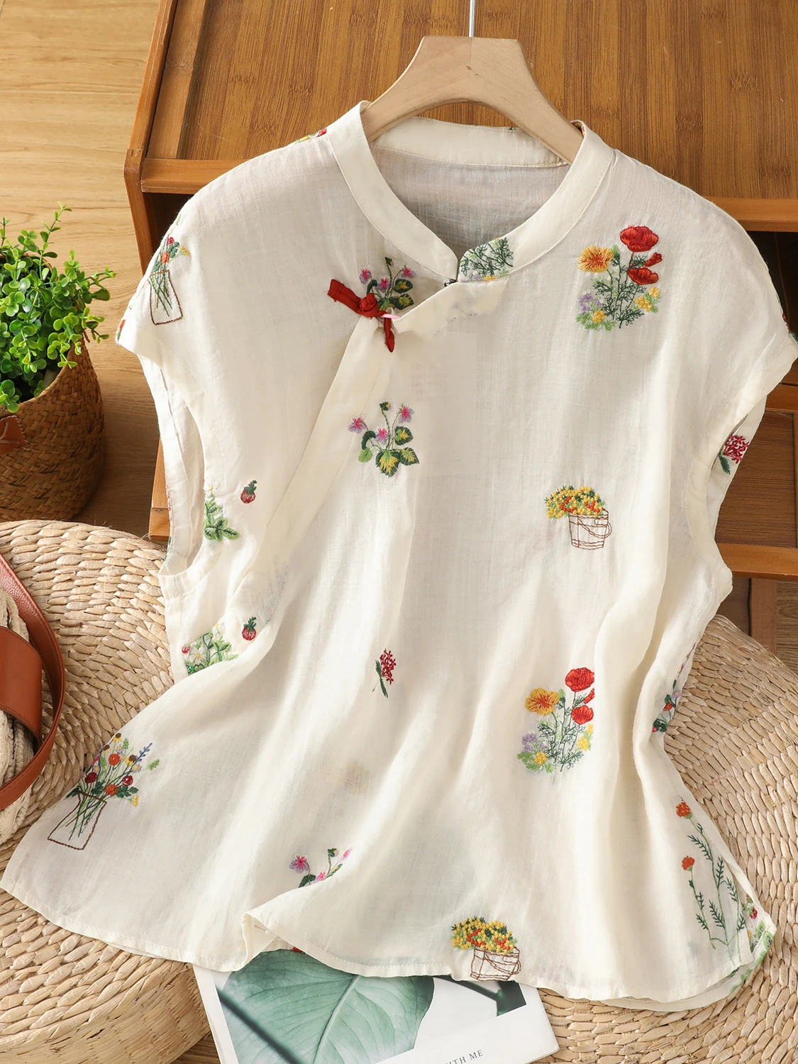 

New Chinese Sle Embroidered Loose Comfortable Women's irt Summer 2025 Button up Cotton Floral Print UV Protection