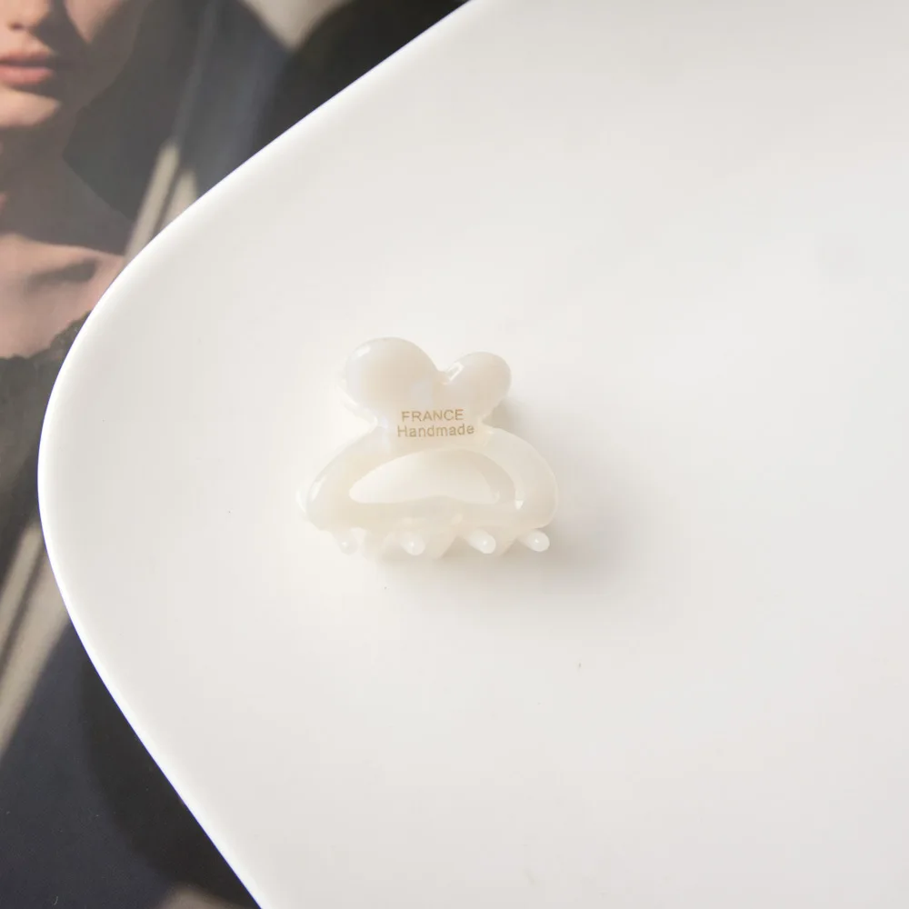 إكسسوار شعر كوري قطعة واحدة من مشبك مخلب الفراشة من الأسيتات مع تصميم مجوف للاستخدام اليومي