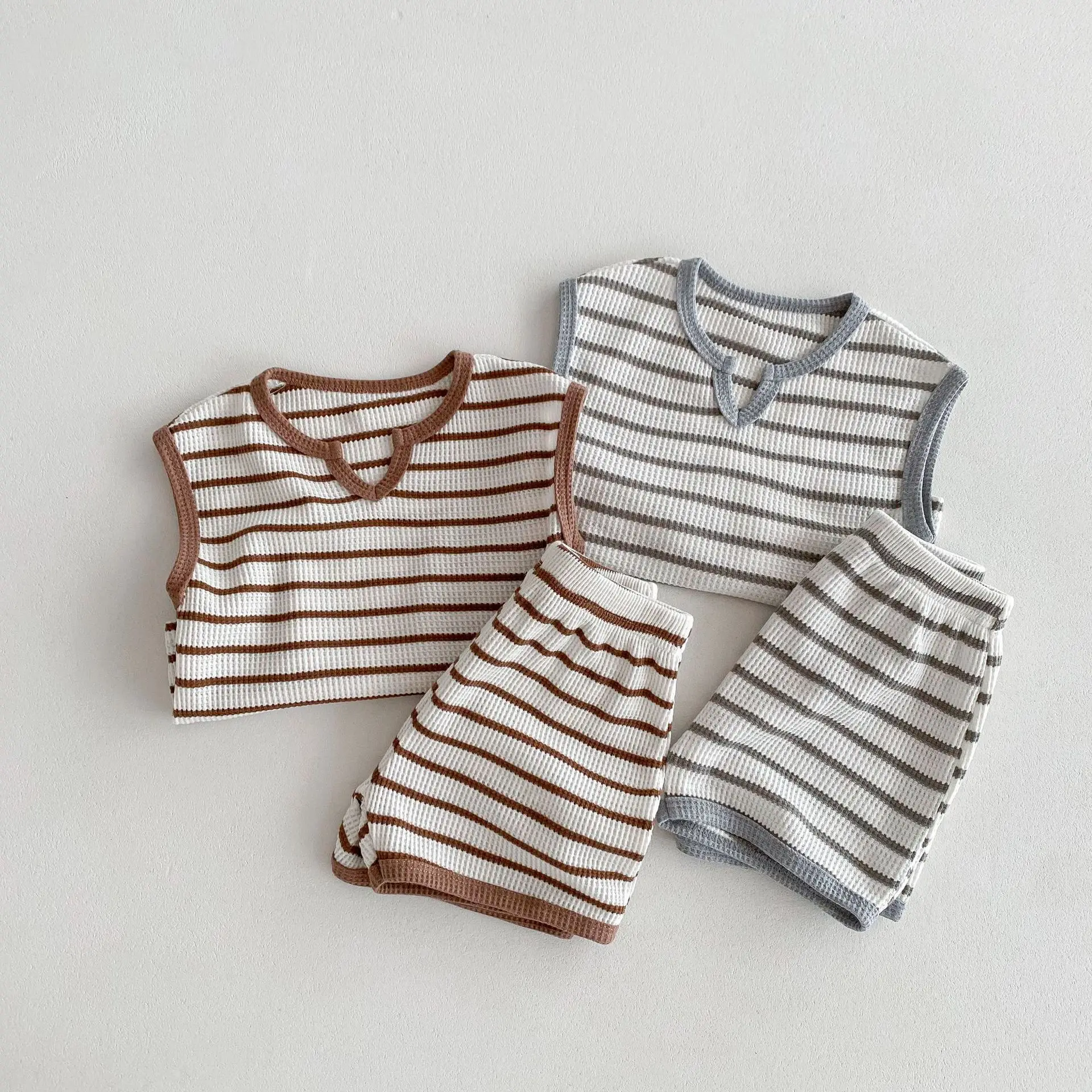 2026 Summer New Kids Clothing Set Striped Tee And Shorts 2pcs Boys Suits Vintage Girls Clothes Set 1 2 3 4 5 6 Years