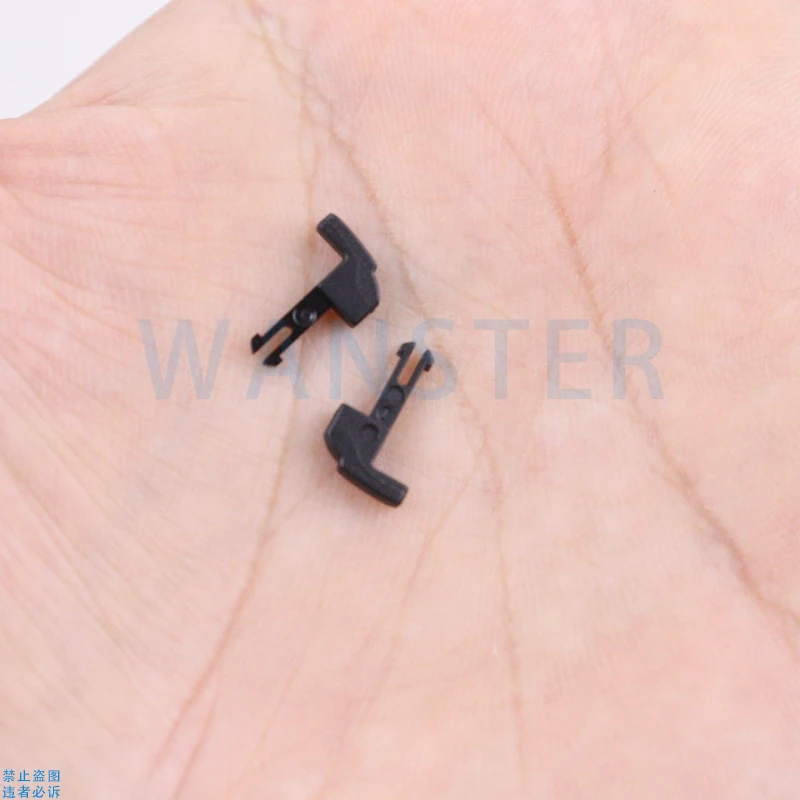 Open The Switch of The Key Casing for Volvo S60 V60 S90 V90 XC40 XC60 XC90 C40 EX90 Car Remote Key Parts Accessories