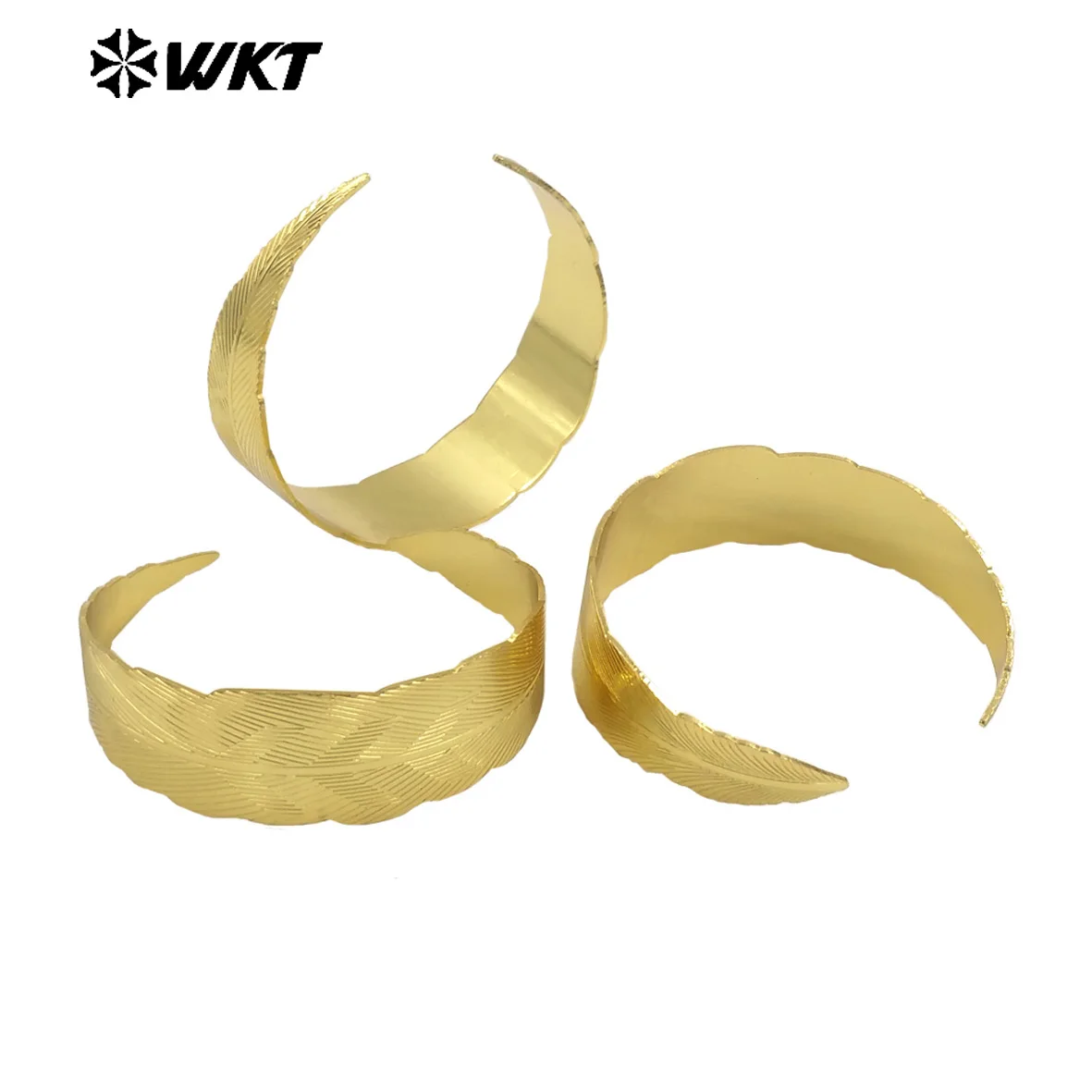 WT-B690 Hot Sale Unisex Decorated Bright And Smooth Grain Carving Can Be Adjustable 18K Gold Plated Brass Bangle