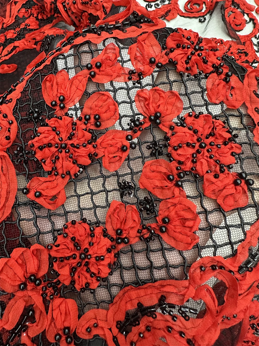 

Роскошная африканская французская тюлевая кружевная ткань с пайетками и вышитыми бусинами высокого качества для нигерийских свадебных платьев и шитья