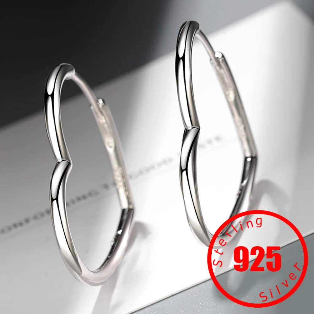 Znaczek 925 Sterling Silver Heart Hoop Earring Dla kobiet Biżuteria modowa Prezent