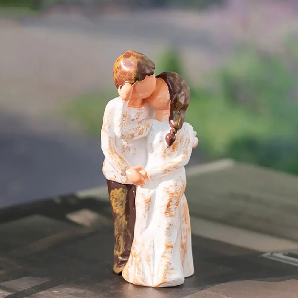 Resin Sweet Couple Figurine Micro Landscape White Micro Lovers Statue Cake Ornament Fairy Garden Desktop Knick-Knack