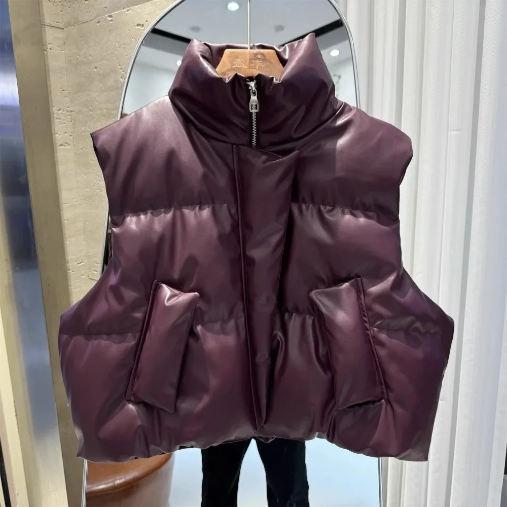 ضوء بطة أسفل سترة 2025 الشتاء الخريف فضفاض الشارع موضة المرأة الجديدة بولي Leather الجلود الوقوف طوق سترة صدرية معطف سميك