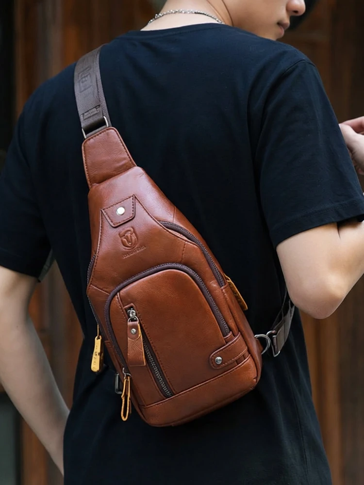 

Genuine Leather Crossbody Bag for Men Casual Style First Layer Cowhide Small Backpack Vintage Wind Single Shoulder Zipper