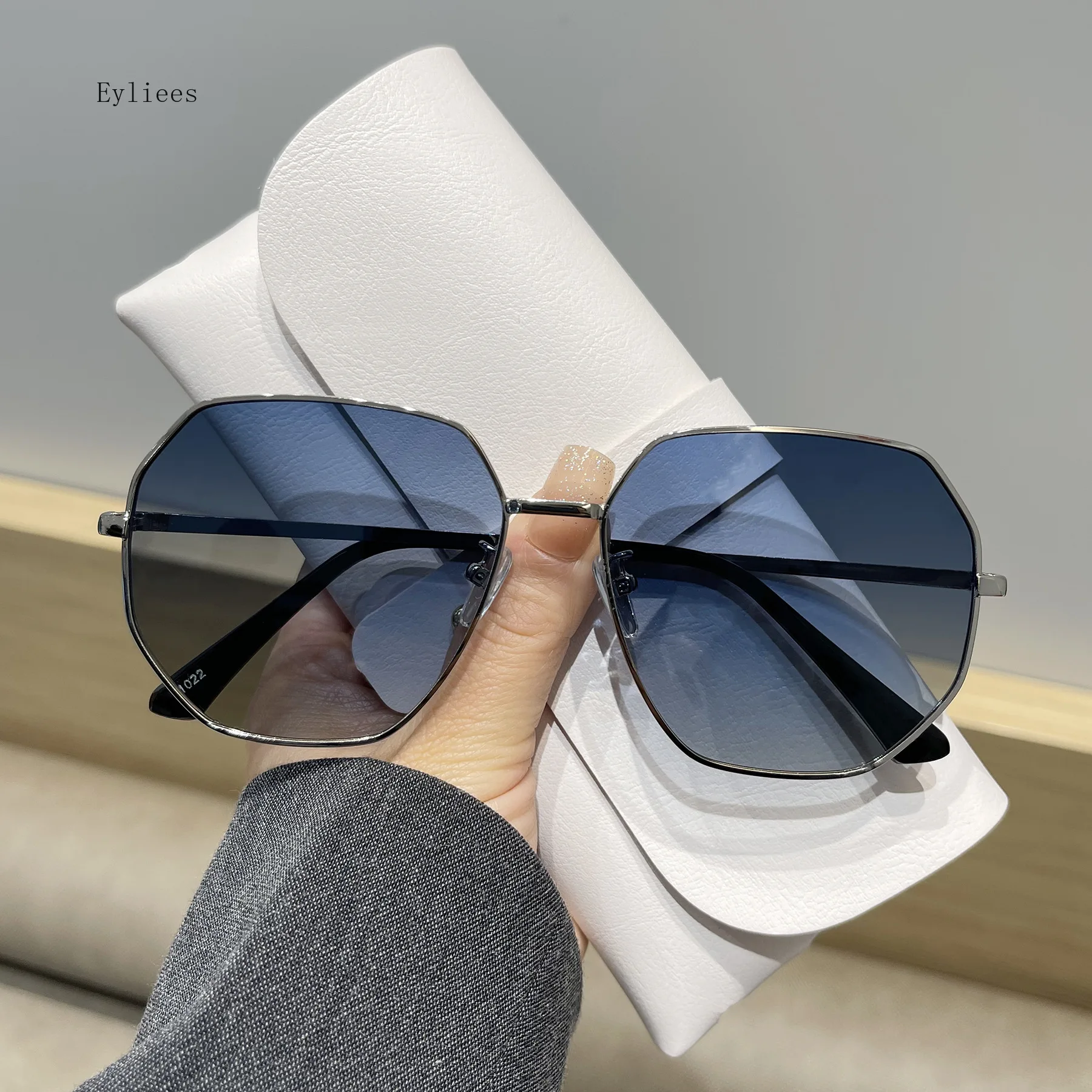 

Luxury Round Colors Sunglasses for Women Sun Glasses Rimless Fashion Sun Glasses Ladies UV400 Metal Curved Temples Eyewear Очки