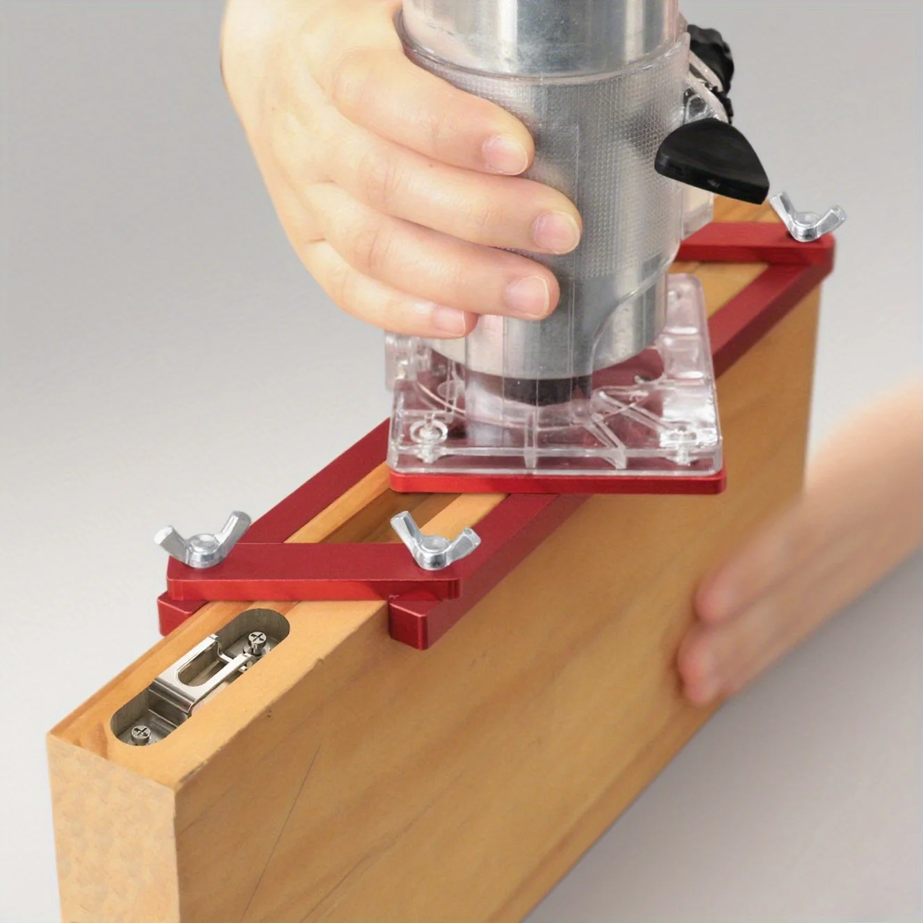 Image 3: Support Invisible 2 en 1 pour menuiserie, centrage automatique, support de fente en bois, outil de coupe pratique, armoire, meubles de garde-robe