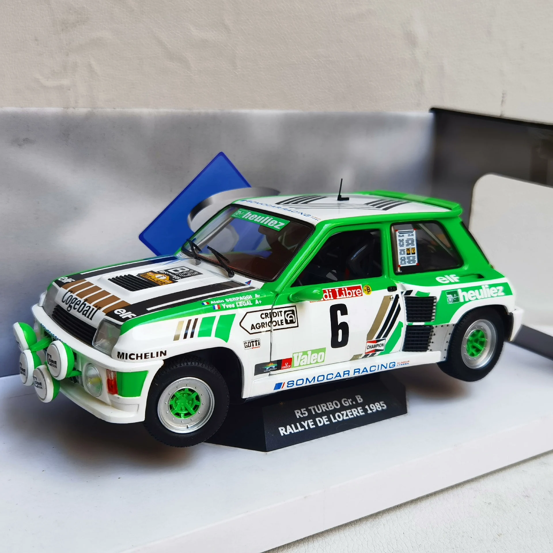 Diecast SOLIDO 1/18 Scale RENAULT R5 TURBO #6 1985 Racing Car Alloy Car Model Collectible Toy Gift Souvenir Display Ornament