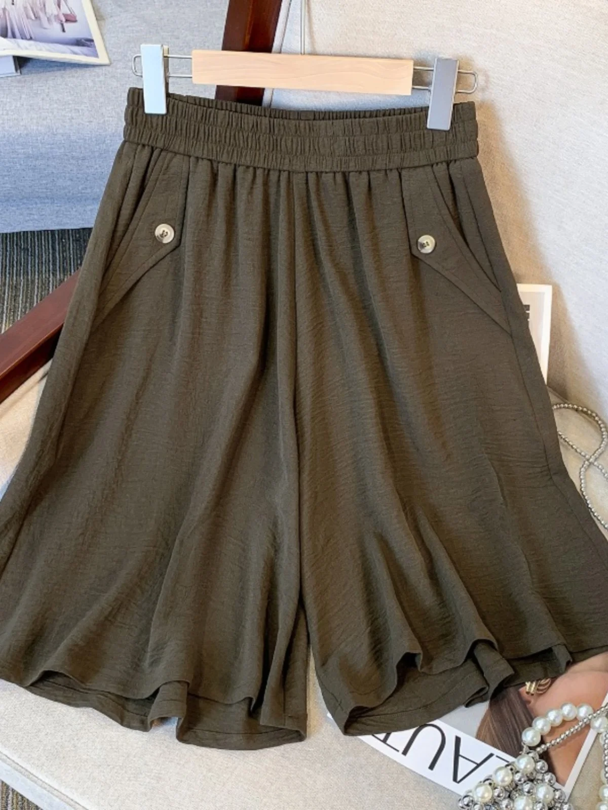 Black Ice Silk Women's Summer Thin Hanging Sensation Casual Loose Wide Leg Five-Point Pants Commute Style High Waist Short Pants
