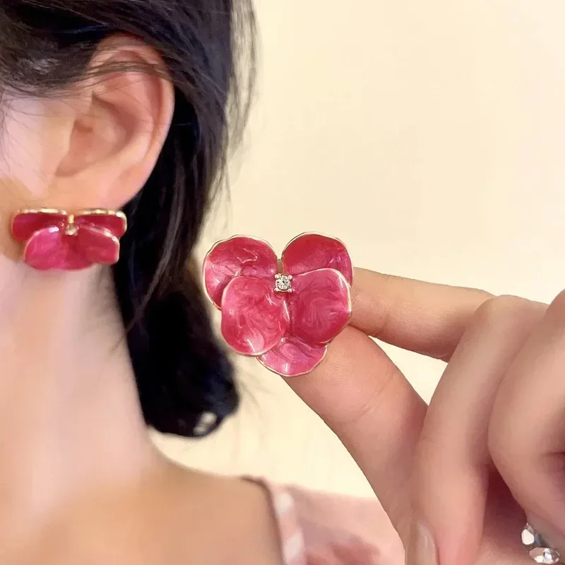 LATS pendientes de tuerca de flor de esmalte rojo y azul para mujer, moda coreana, cinco pétalos, cristal floreado, decoración de oreja para niñas