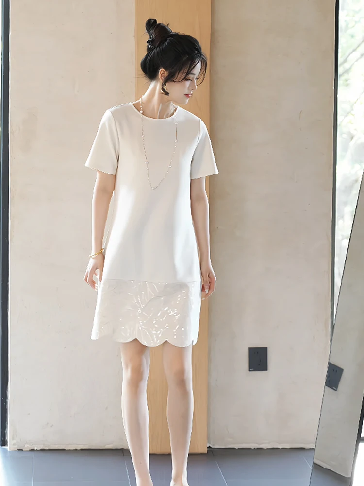 

Летнее женское платье 2026 года свободного кроя средней длины с пайетками и вставками, короткий рукав, А-силуэт, дышащее полиэфирное волокно, высокая эластичность