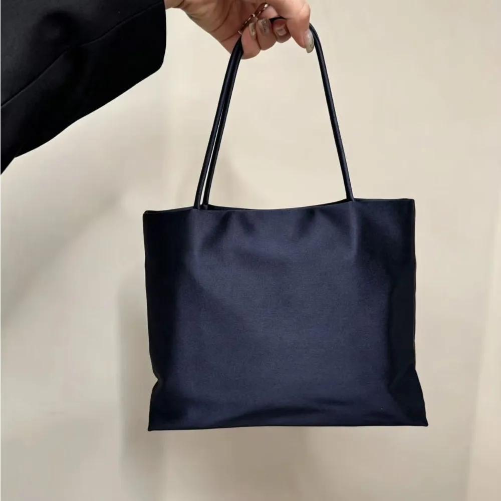 2026 New Handbag Sheepskin Small Square Texture Unique Versatile Fashion Simple Casual Daily Minimalist Slack Portable Shoulder