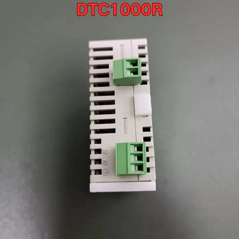 

Проверка функционала б/у модуля ПЛК DTC1000R показывает нормальную работу. Последняя цена на май 2026 года.