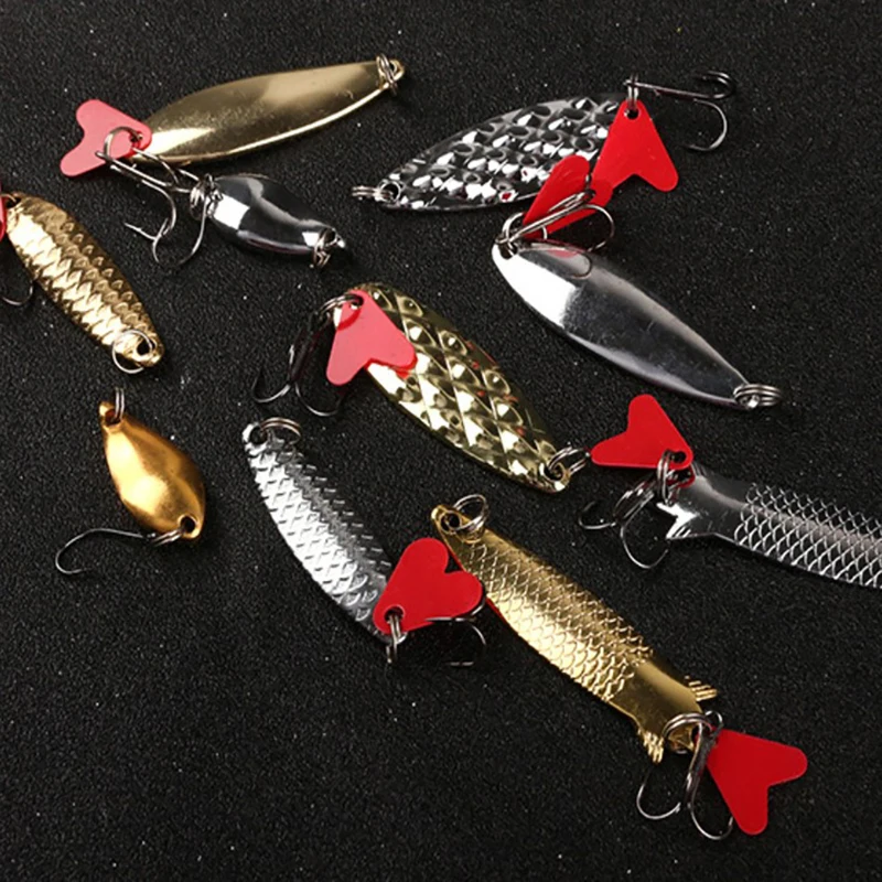 Kit di esche da pesca con cucchiaio in metallo da 10 pezzi Set esche da Spinner con paillettes in argento dorato