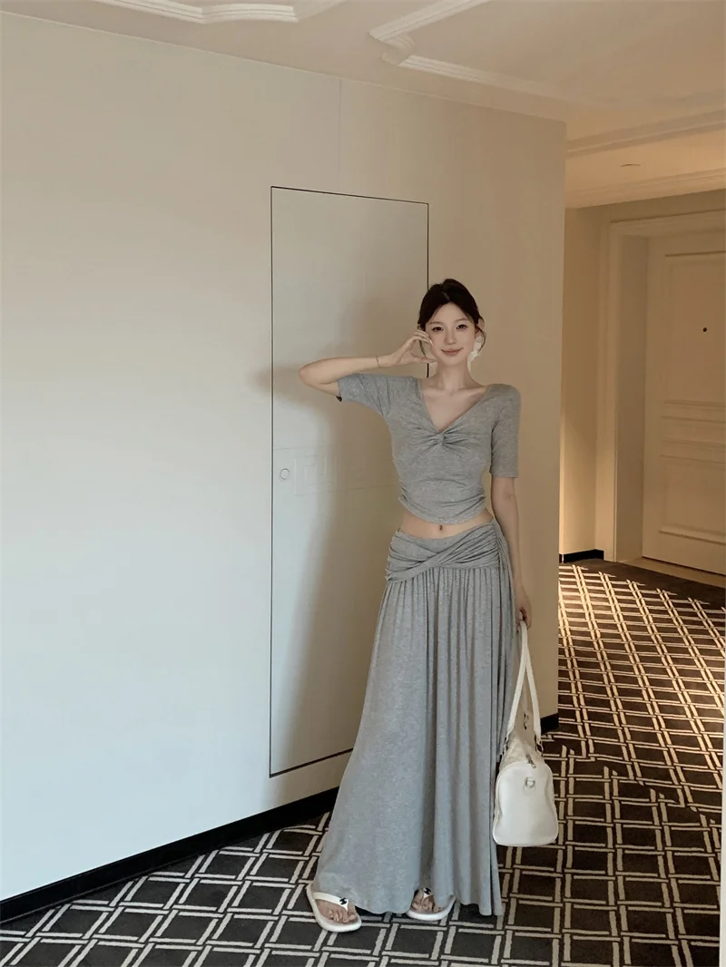 

Fashionable Kumikumi Set Grey Knot Short Sleeve T-Shirt Women Summer Slimming Versatile Midi Skirt Two Piece Set High Waist
