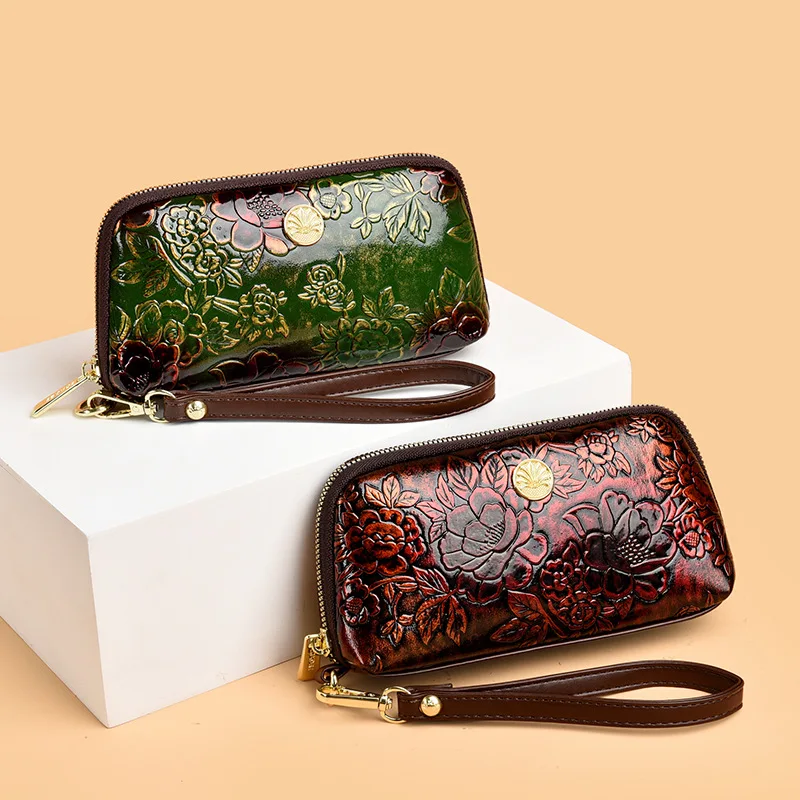 

Waterproof PU leather ladies purse retro carved multi-card color matching convenient storage multifunctional wallet