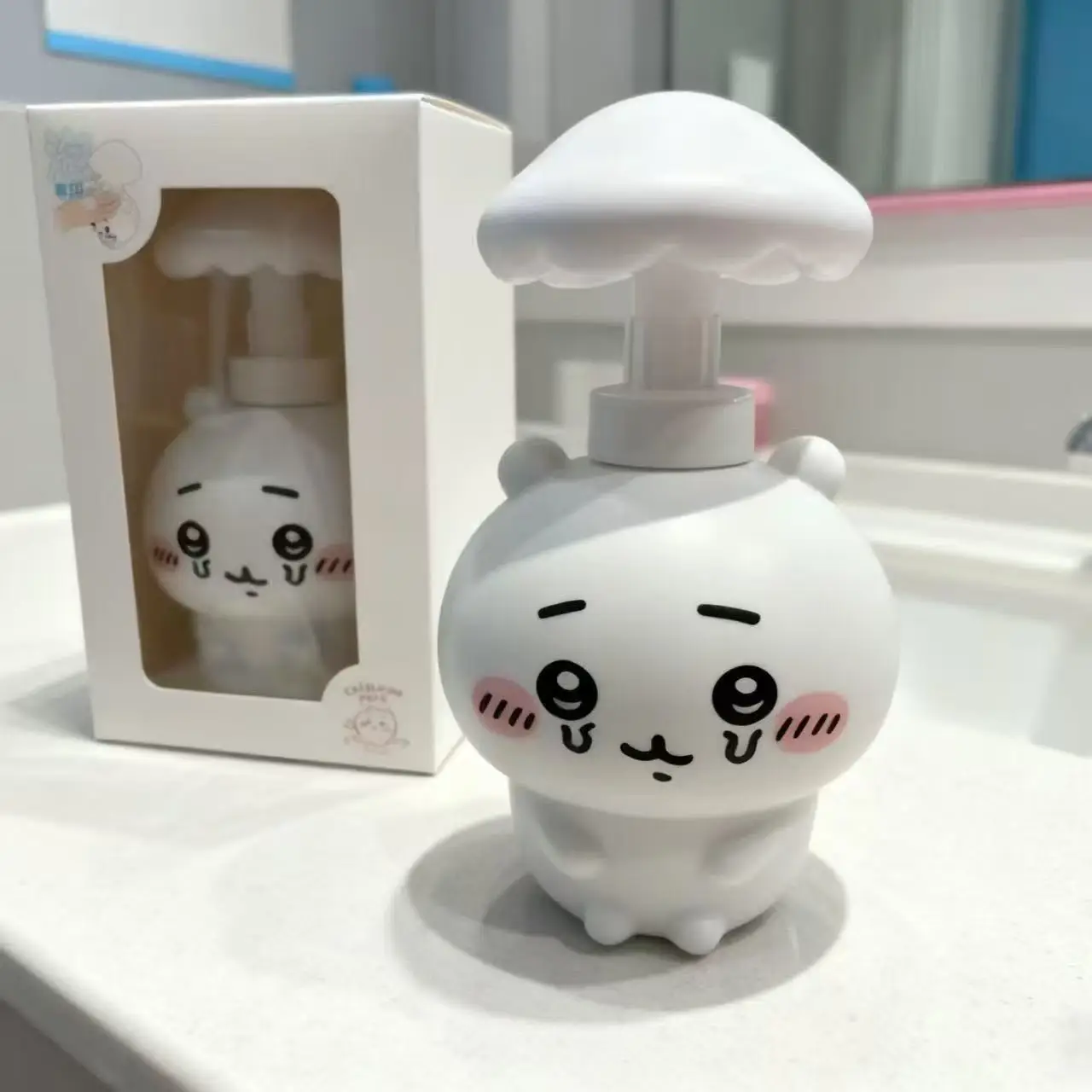 Chiikawa Refillable Bottles Cute Hand Sanitizer Shower Gel Dispenser Empty Containers Portable Travel Bottles Home Bathroom Toys