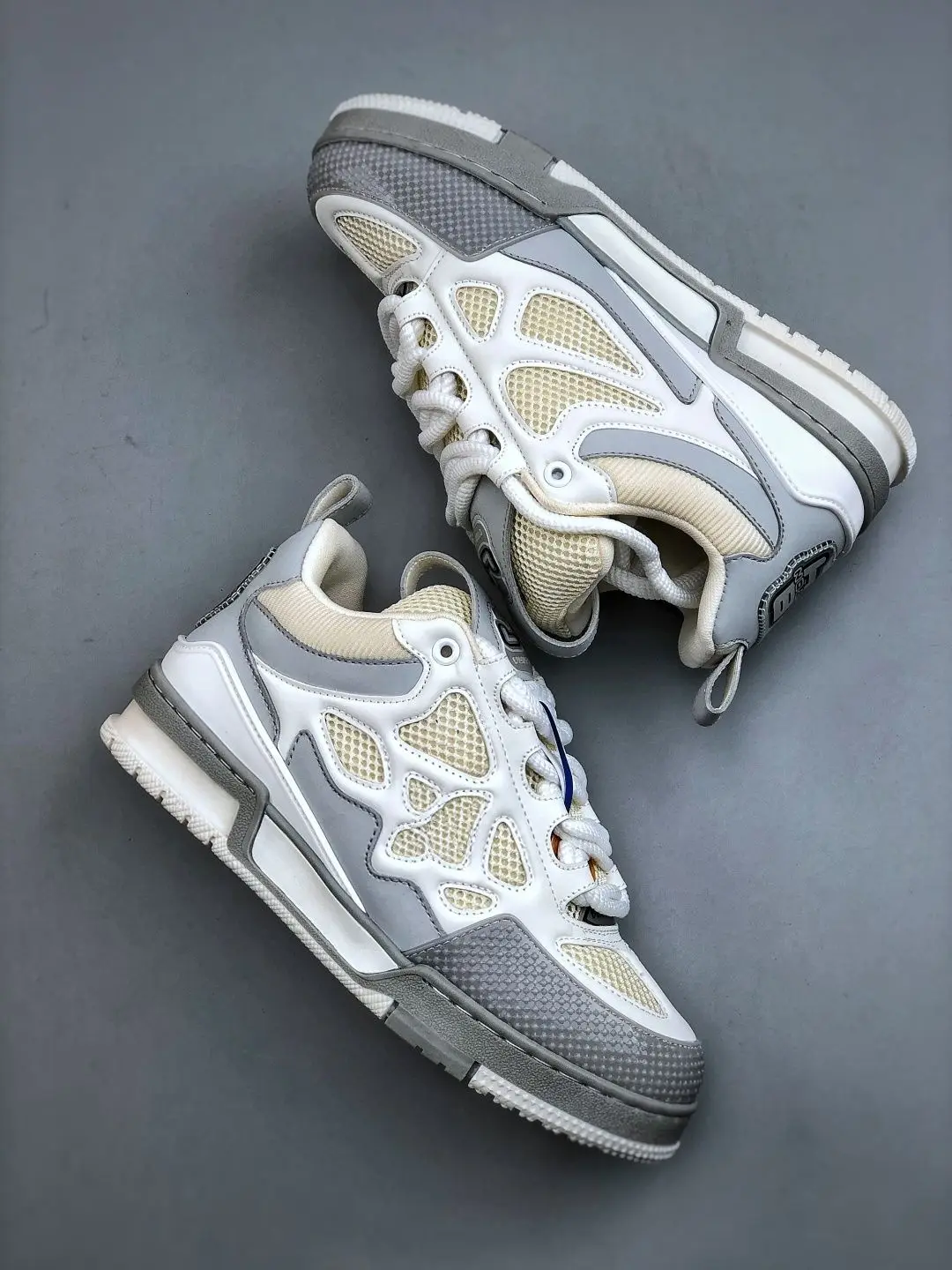 Men Women Beige Gray Patchwork Mesh Thick Sole Sneakers Breathable Mesh PU Splicing Casual Shoes Retro Couple Lace-up Street Skate Shoes
