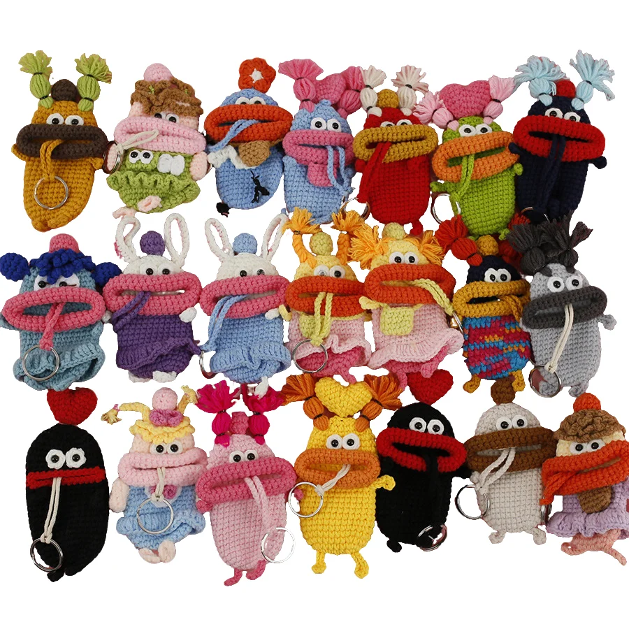 1. Keychains كروشيه مضحك الحياكة لطيف السجق الفم دمية حامل المفاتيح مفيدة حقيبة تخزين محبوك أقراط لمفاتيح السيارة