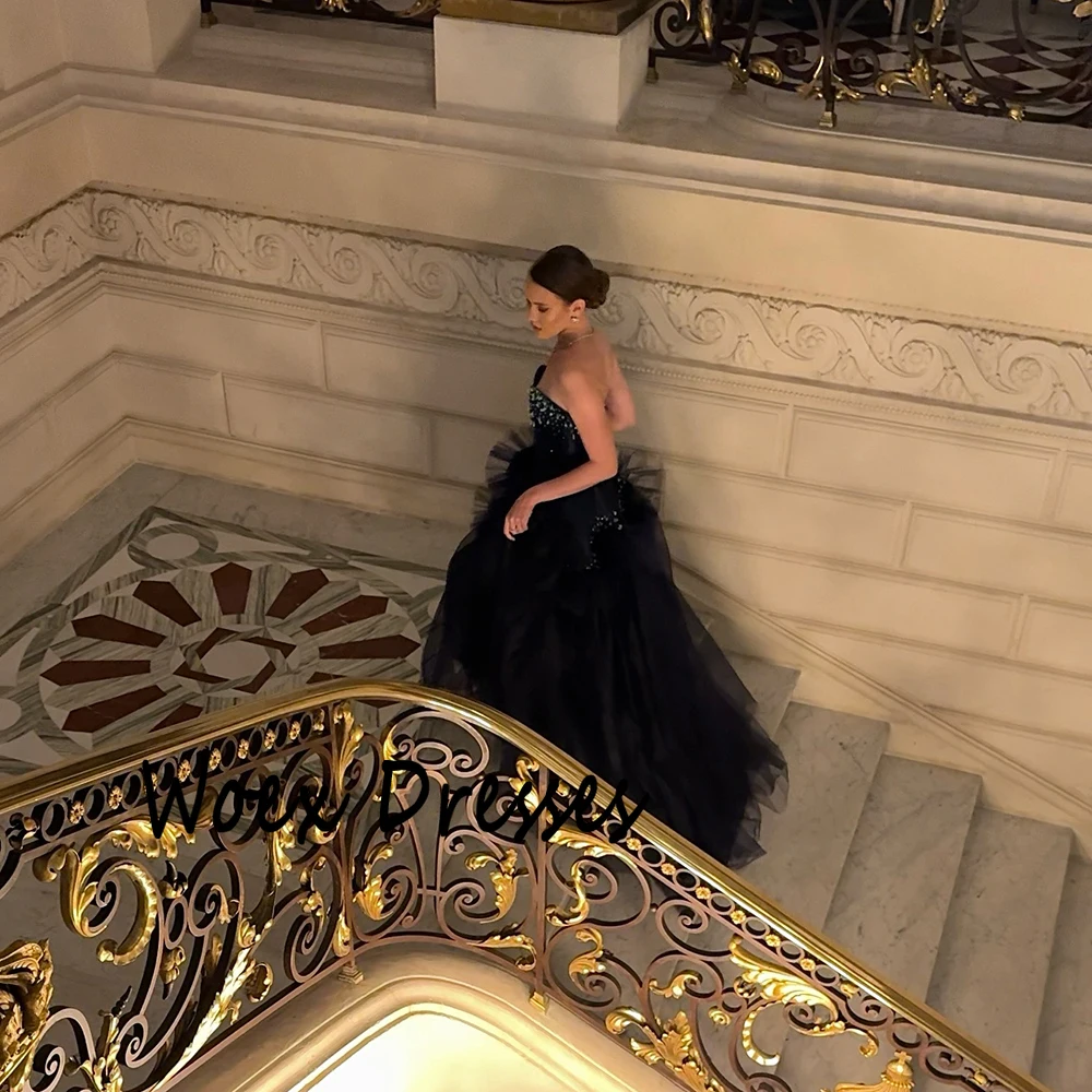 Personalizado sem alças azul marinho cetim vestido de noite sem mangas com trem varredura vestido de festa cristal a linha até o chão vestido