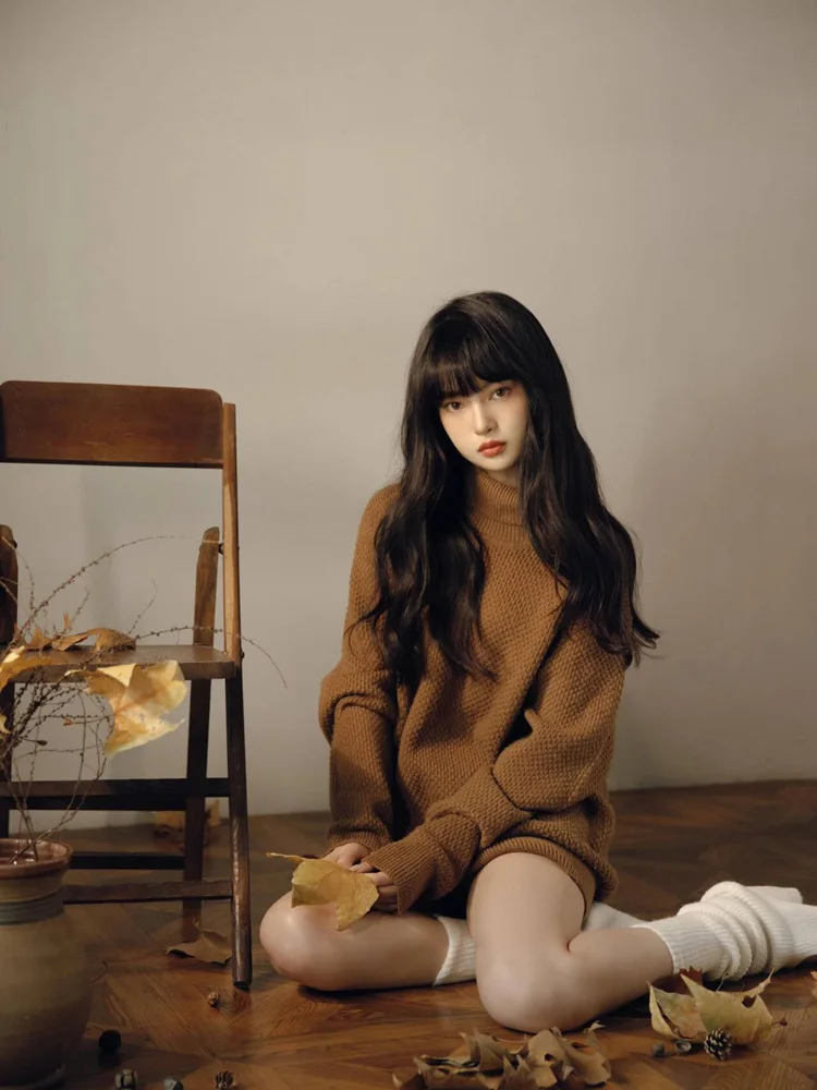 

Осенняя коллекция 2026: Женская модная одежда для фотосессий в студии – трикотажные костюмы для портретной и художественной фотографии в непринужденной атмосфере